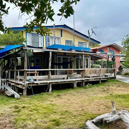 Casa Kubler Acomodação com café da manhã Puerto Ayora  Exterior foto
