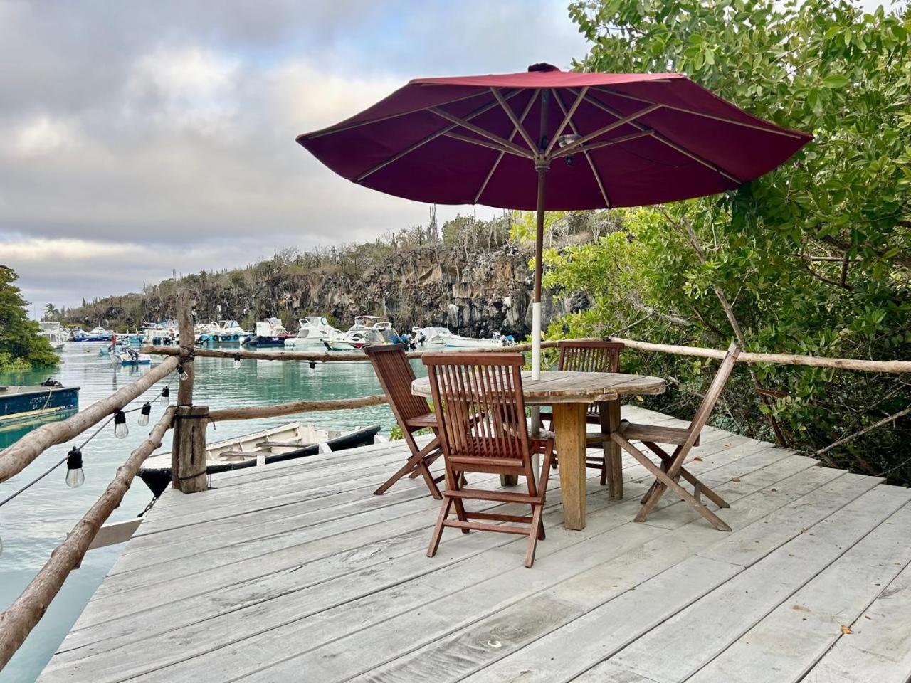 Casa Kubler Acomodação com café da manhã Puerto Ayora  Exterior foto