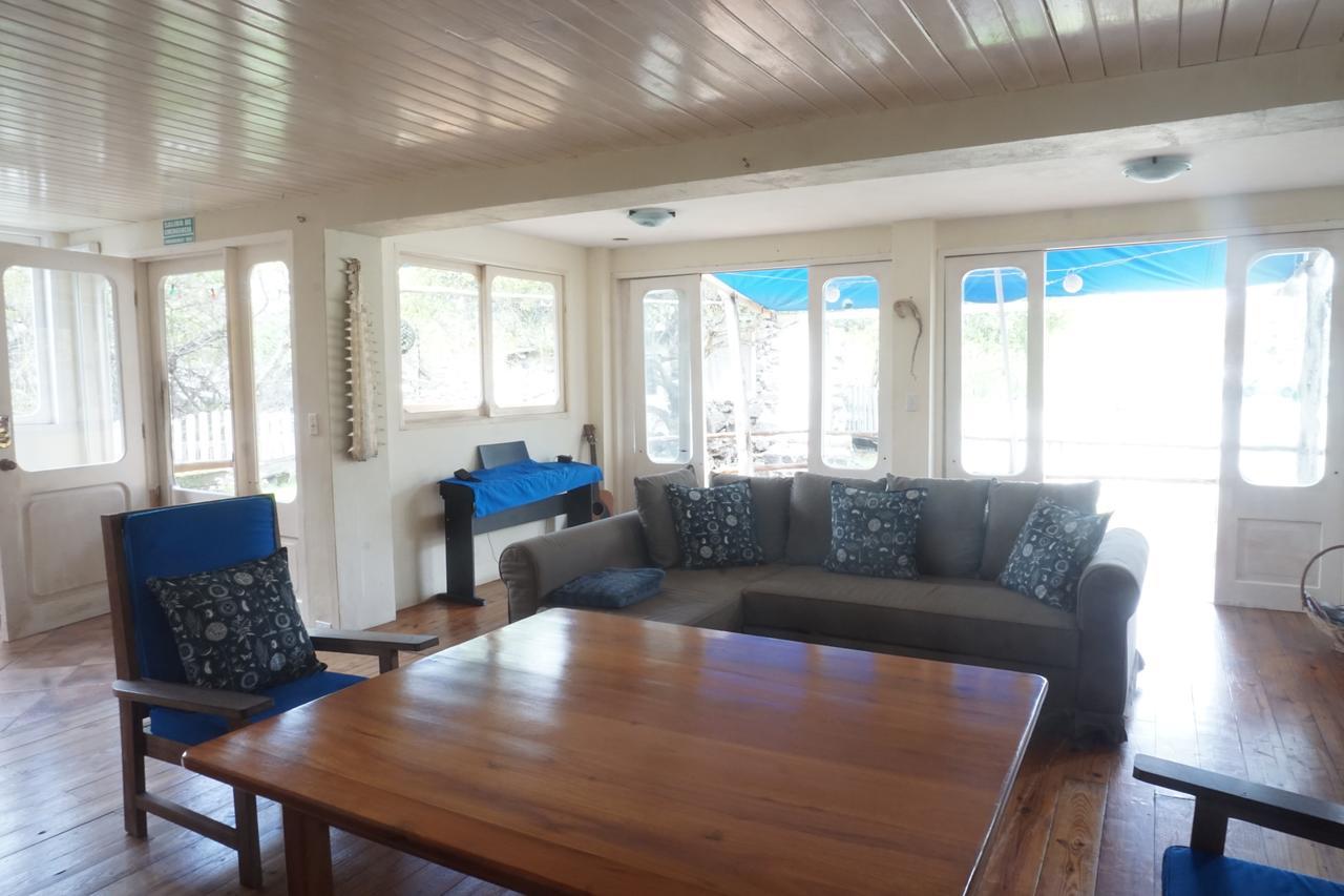 Casa Kubler Acomodação com café da manhã Puerto Ayora  Exterior foto